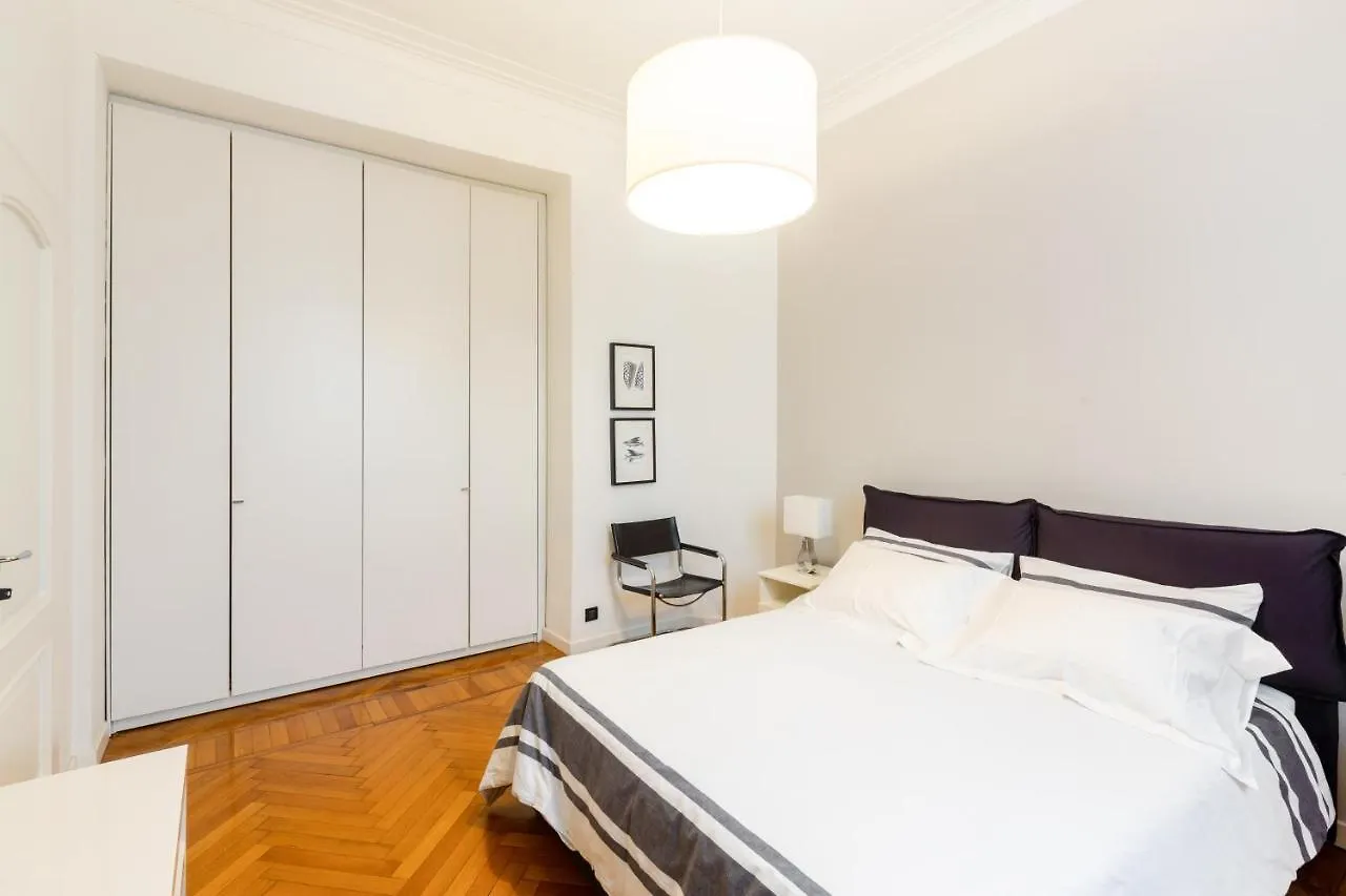 Spacious And Brilliant Apartment In Duomo By Easylife Milán Italia